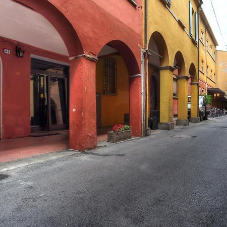 Bologna City Center Apartment By Wonderful Italy Экстерьер фото